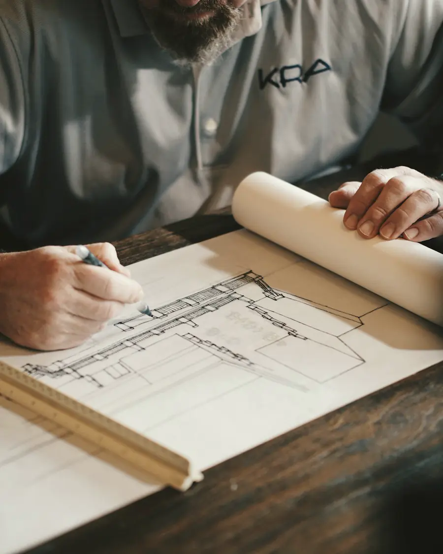 An architect sketching a first plan by hand